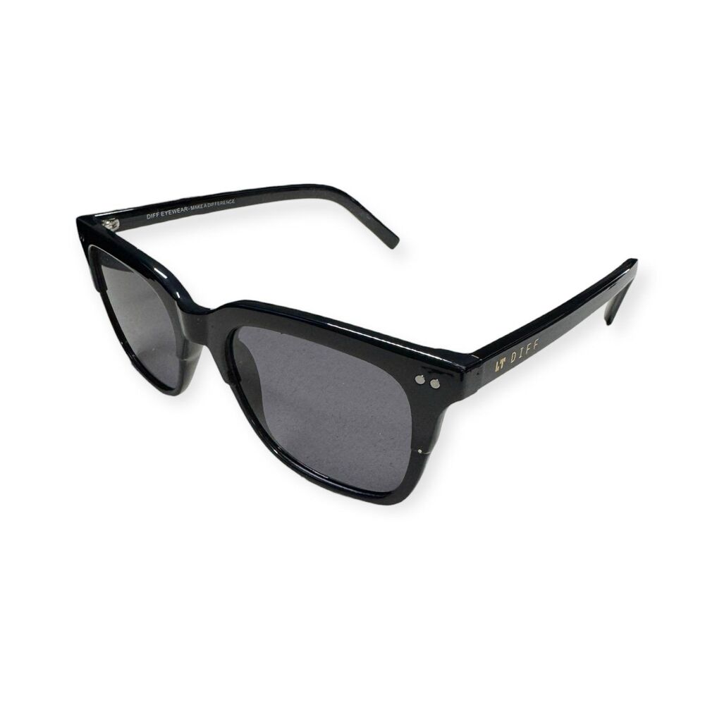 DIFF Black Gray Polarized Sunglasses Retro Classic Look Gray Lenses 145mm